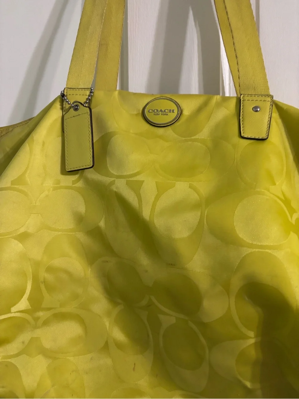 Coach Yellow Signature weekend Tote with Round Logo Plaque - Picture 2 of 4
